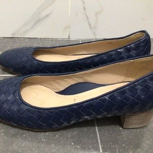Ron white leather designer heels size 9. Blue weaved with wood legs